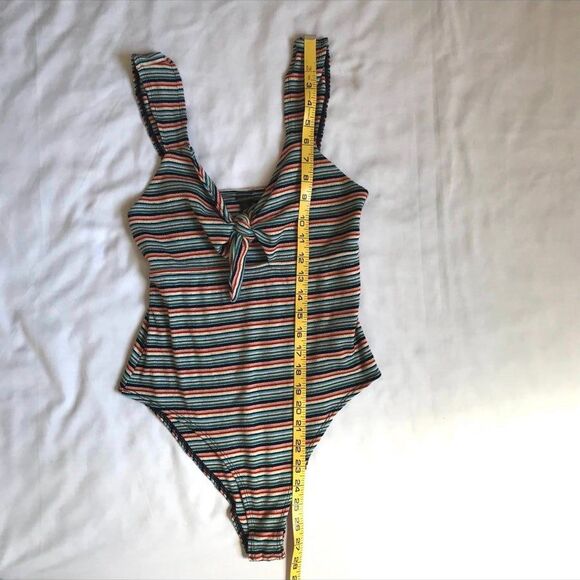 Wild Fable Women's Twisted Front Multicolor Ribbed Knit Tank Bodysuit Sz Medium - Picture 8 of 8